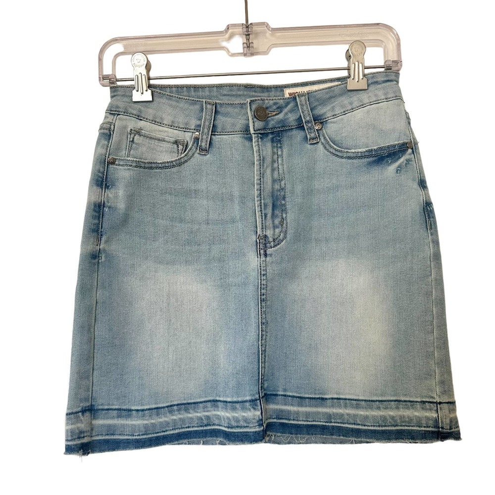 NWOT Wish List Jeans Denim Mini Skirt Stretch Light Wash Raw Hem Size Small